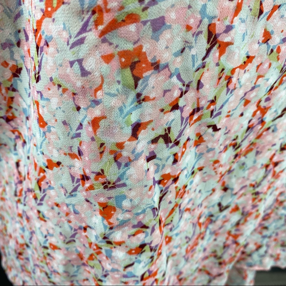 CAbi Floral Sleeveless Tiered Blouse B64 - Picture 7 of 14